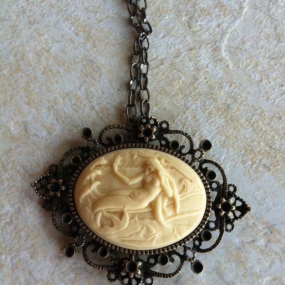 Mermaid Nautical Sea Bronze Cameo Necklace Siren - Picture 2 of 2